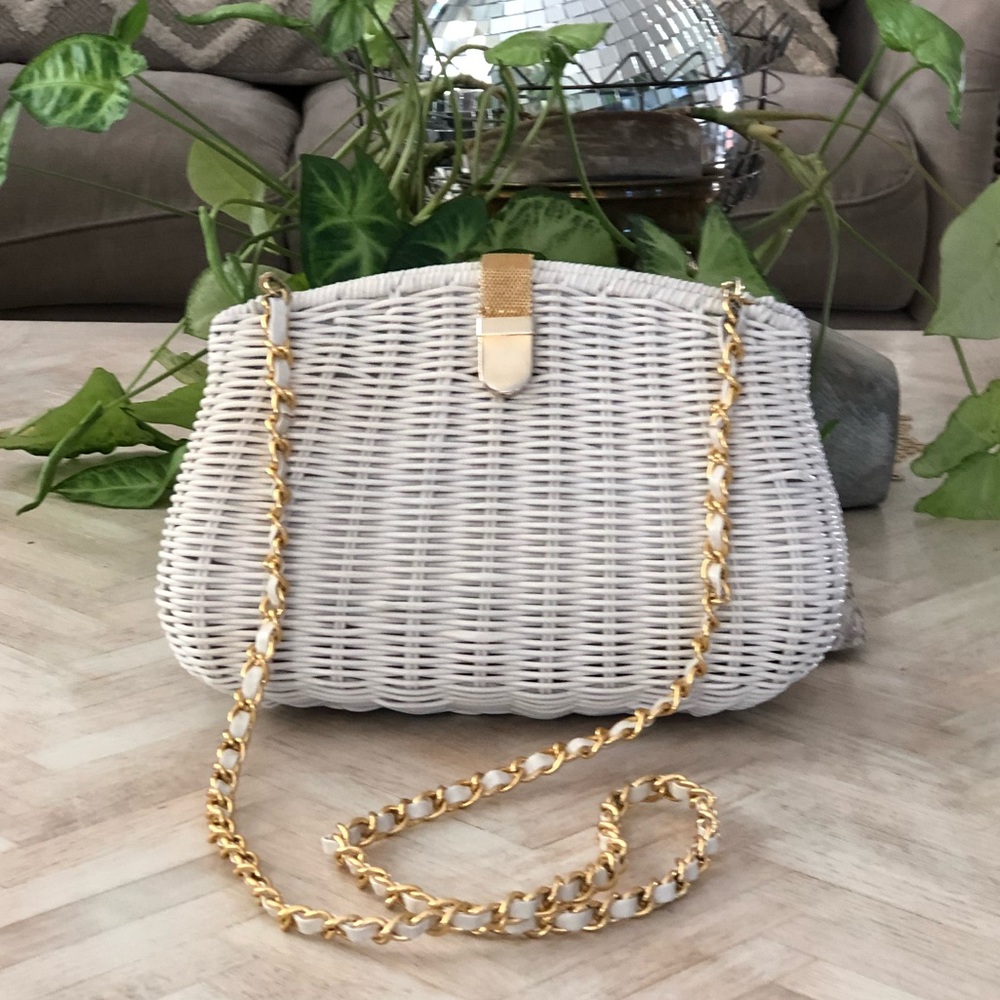 Vintage White Woven Wicker Gold Chain Purse
